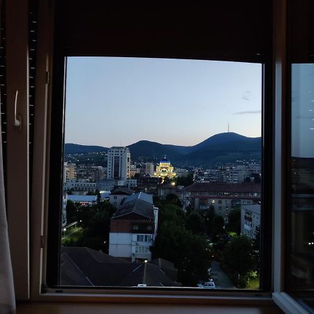 Cosy 2-Bedroom Apartment With An Amazing Panorama 데바 외부 사진