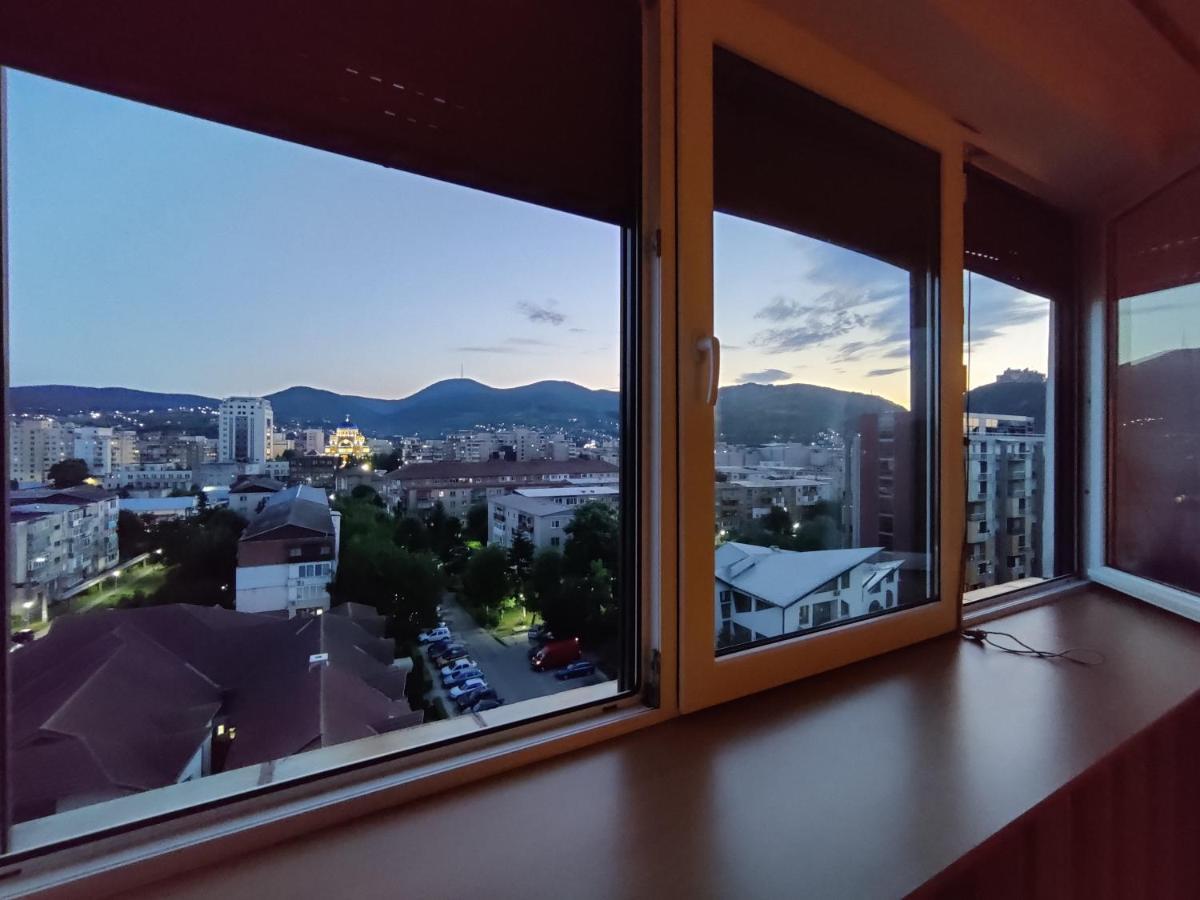 Cosy 2-Bedroom Apartment With An Amazing Panorama 데바 외부 사진