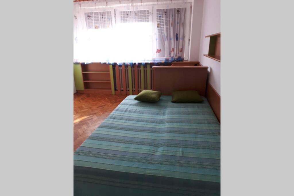Cosy 2-Bedroom Apartment With An Amazing Panorama 데바 외부 사진